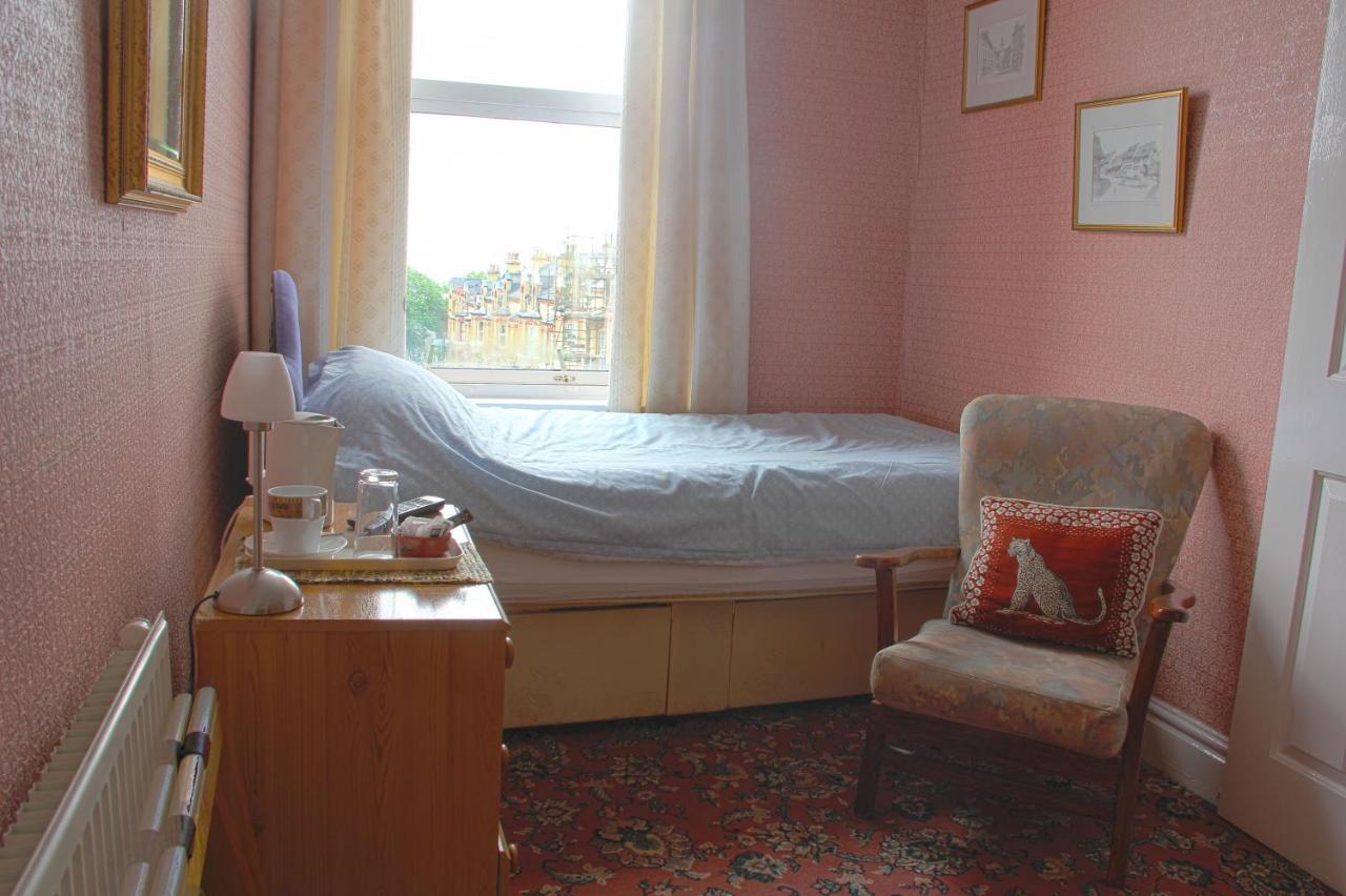Ashfield Guesthouse Дуглас Экстерьер фото