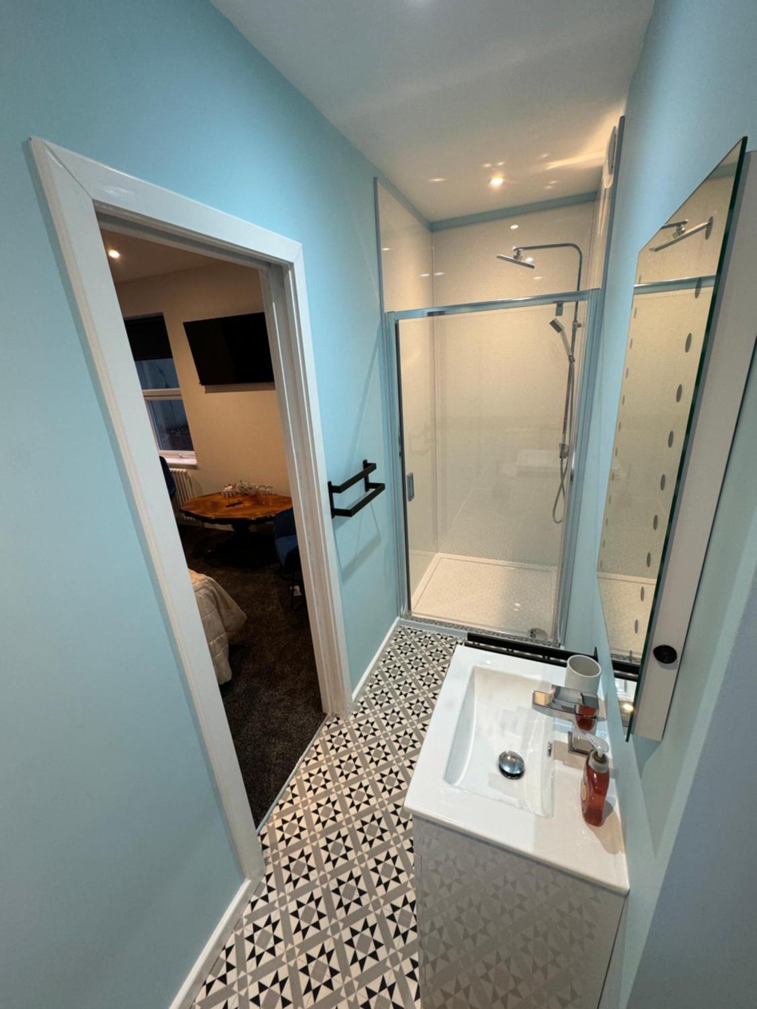 Ashfield Guesthouse Дуглас Экстерьер фото