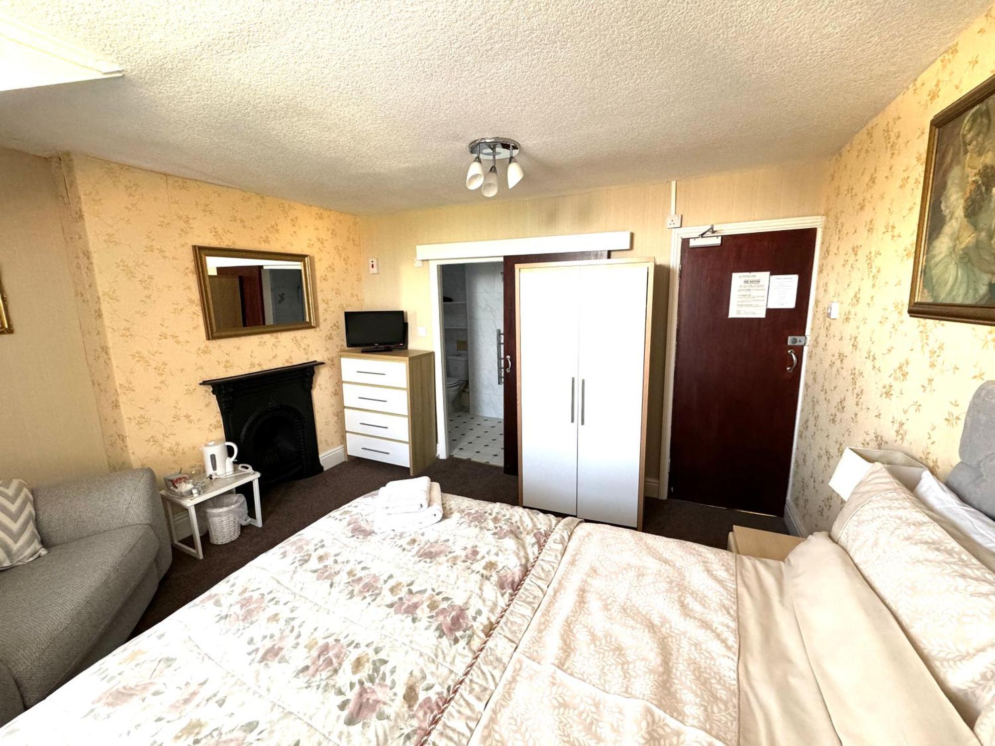 Ashfield Guesthouse Дуглас Экстерьер фото