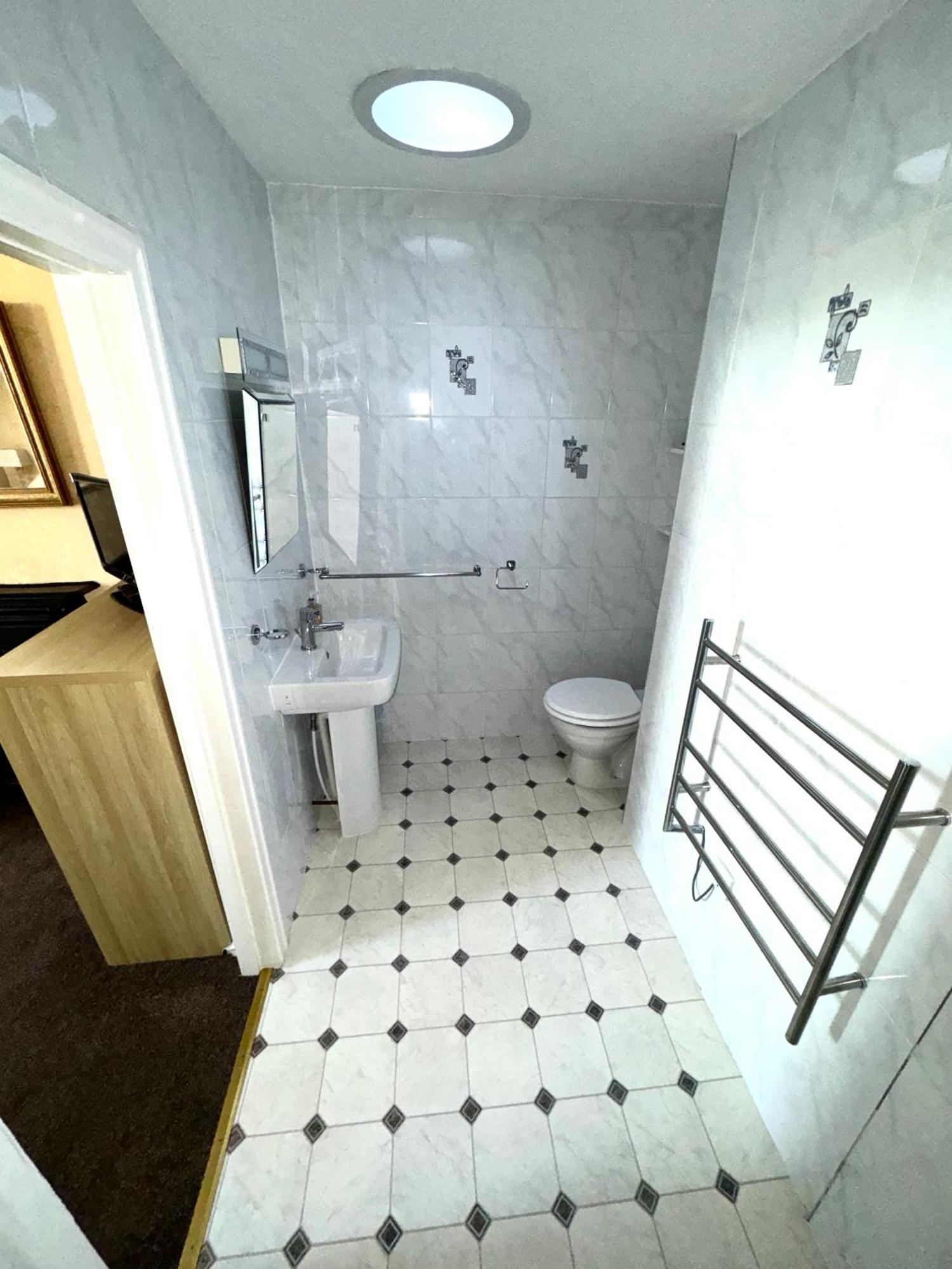 Ashfield Guesthouse Дуглас Экстерьер фото